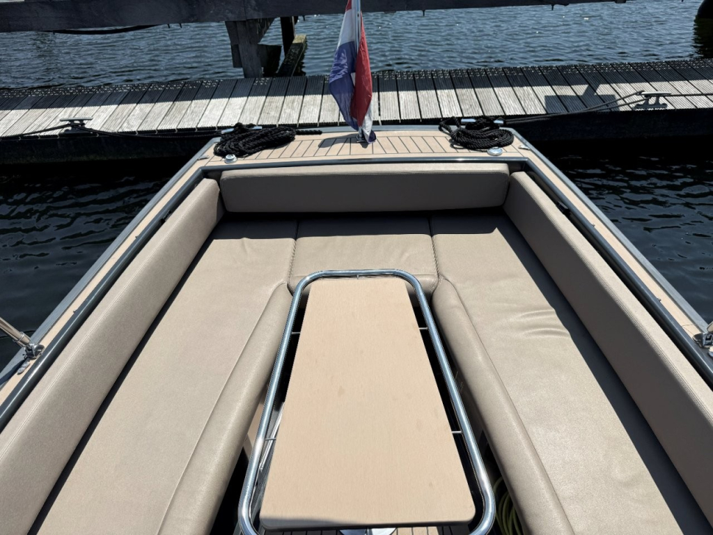 AdmiralsTender C28
