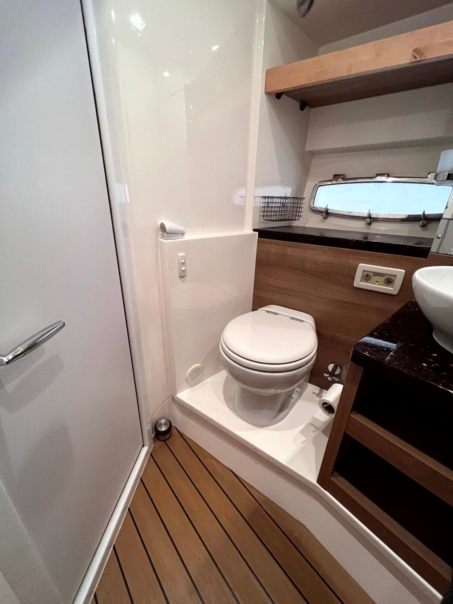 Sealine Sealine F 42 Flybridge