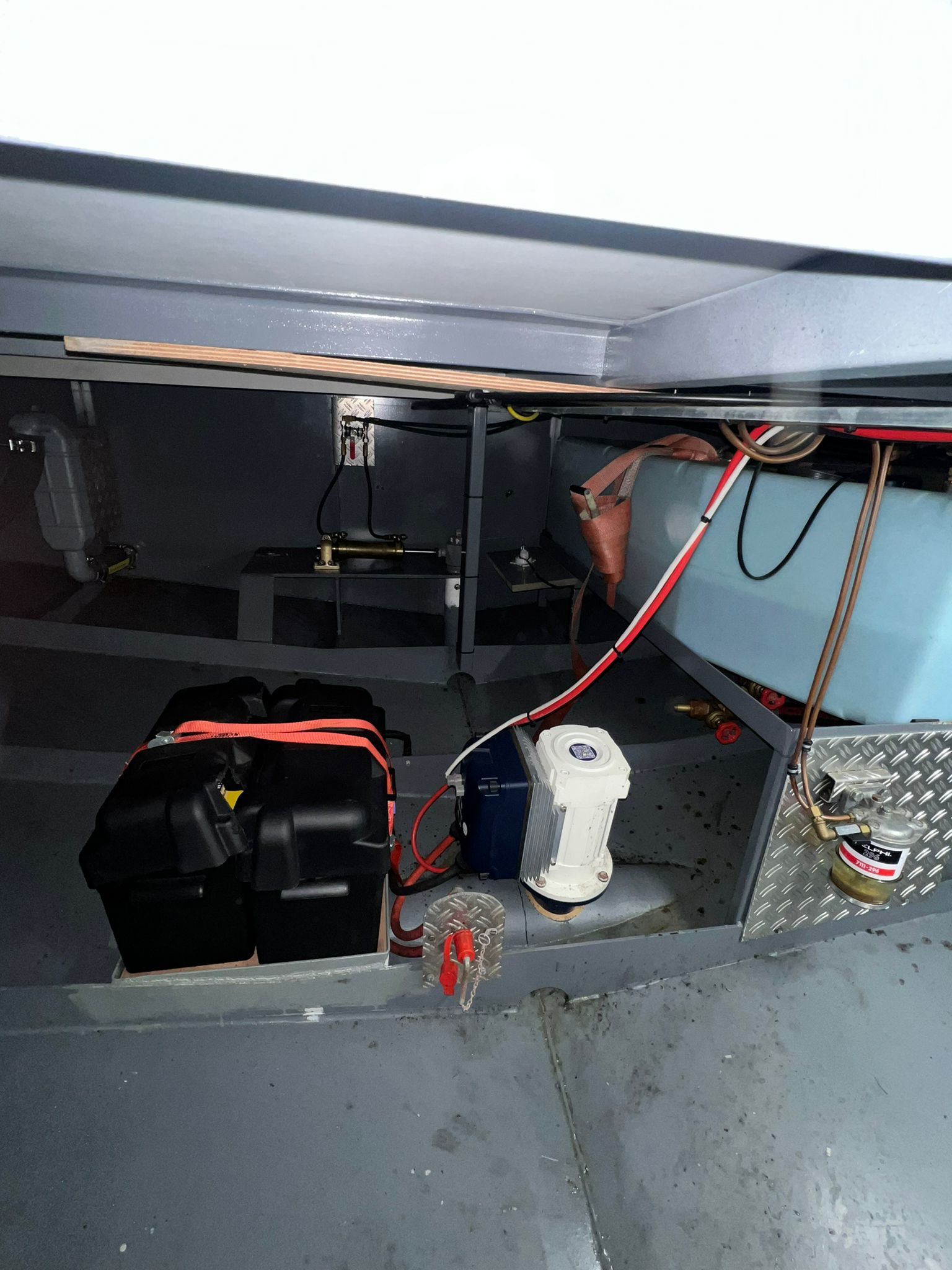 Houseboat Friesland 12.75 X 4.50 (inboard Engine)