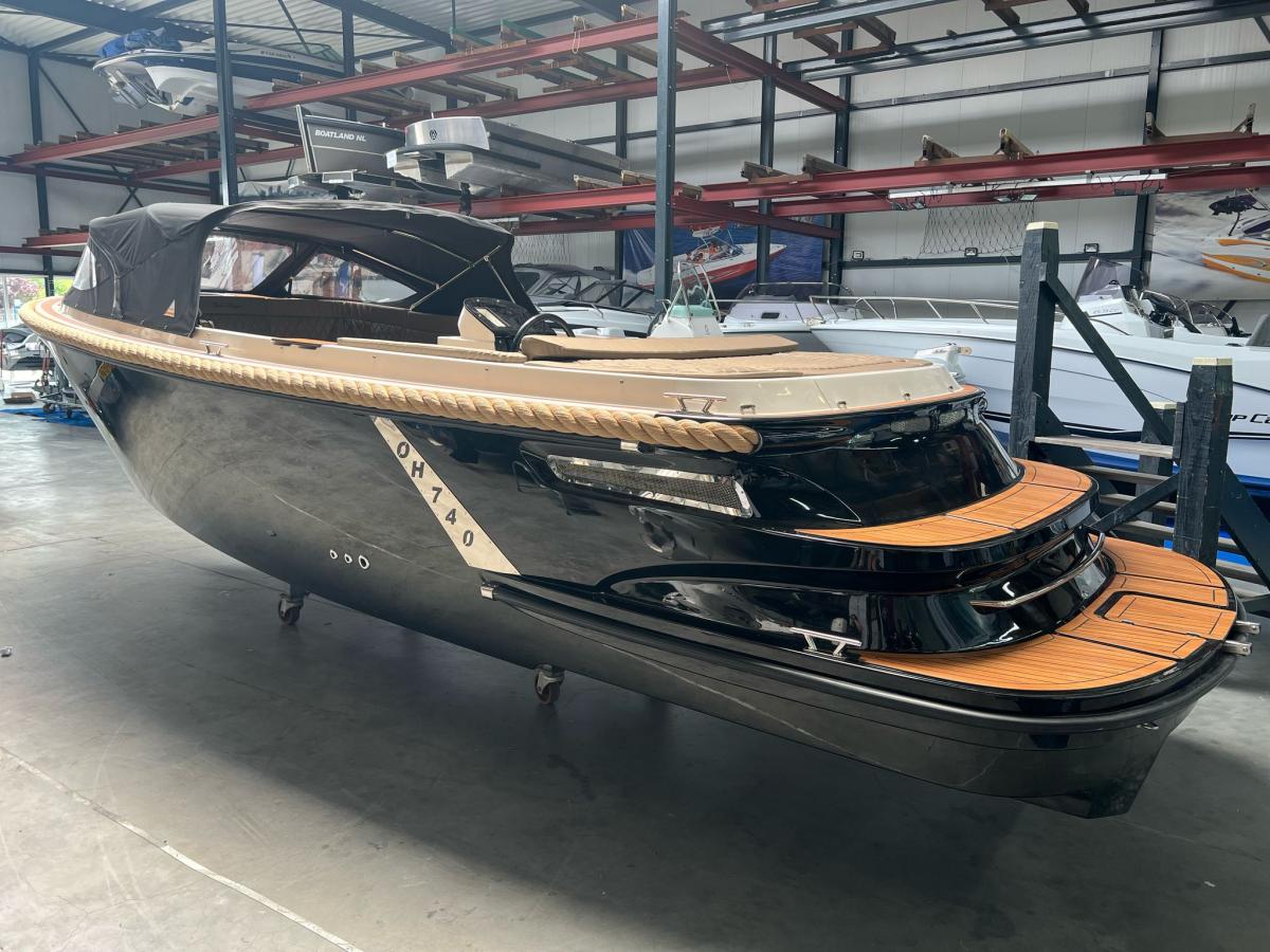 Oud Huijzer 740 Tender