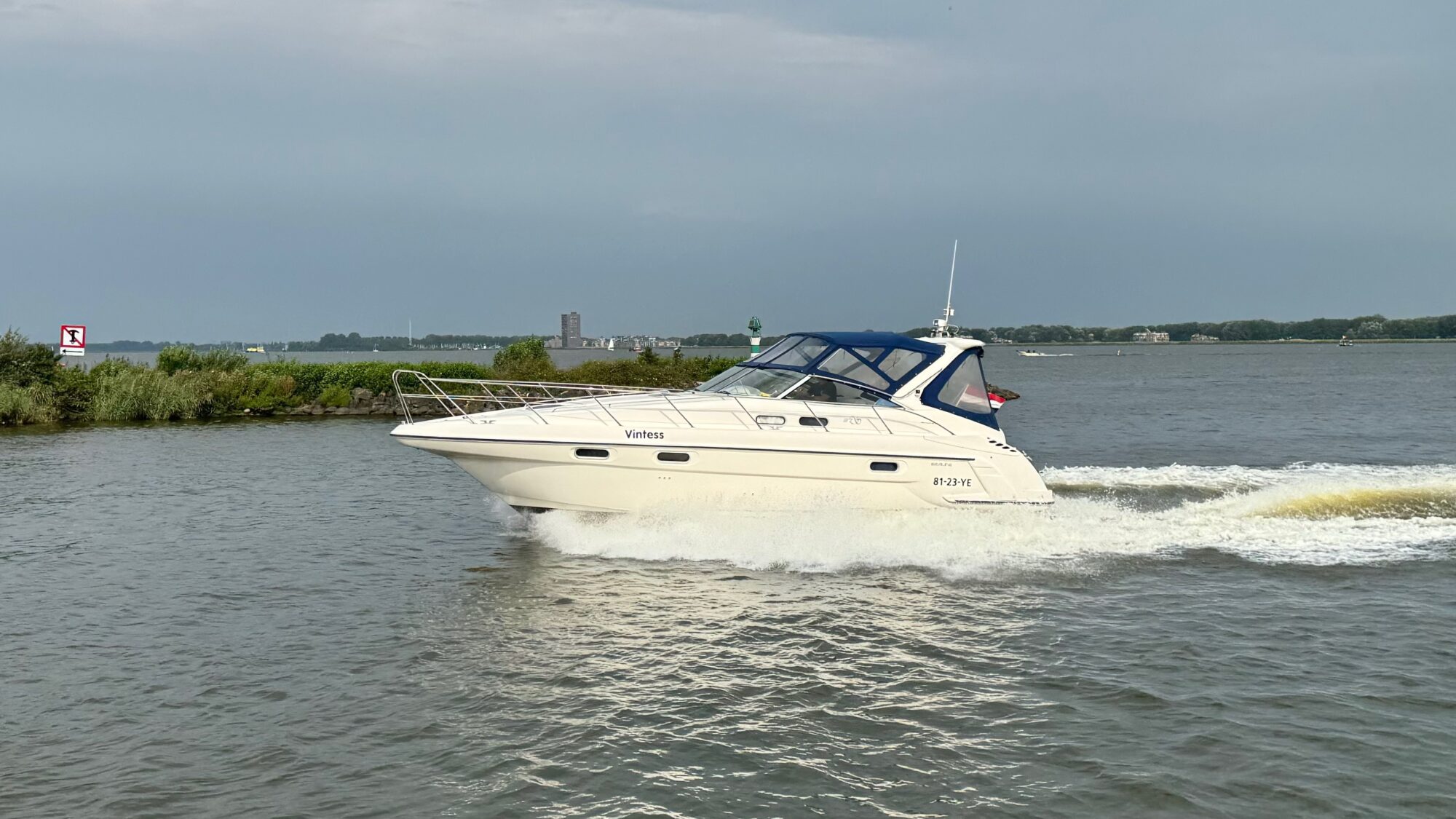 Sealine S37