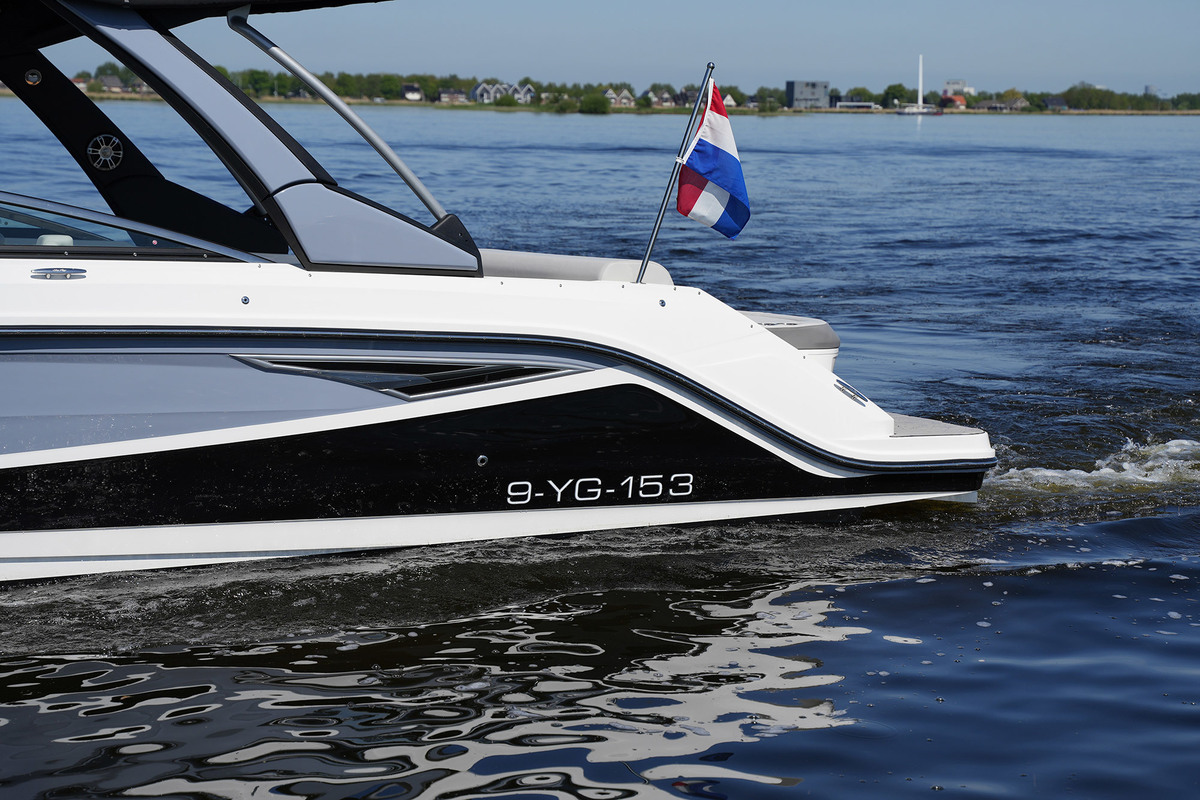Sea Ray SLX 280