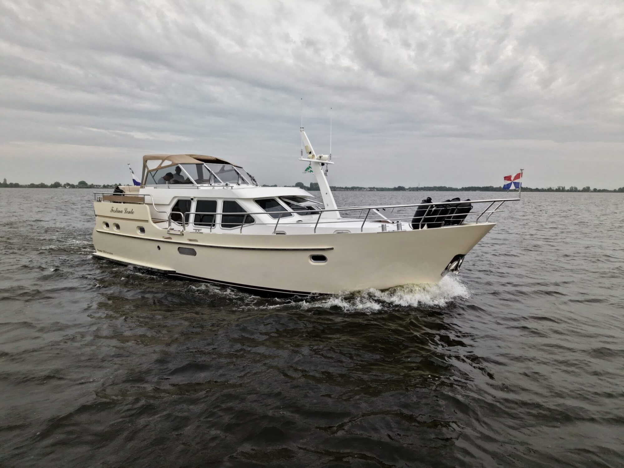 Van Vossen Parade 12.70 AK Exclusive
