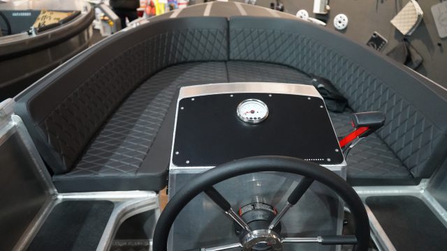 Van Vossen 600 Tender & ZONDAGS GEOPEND