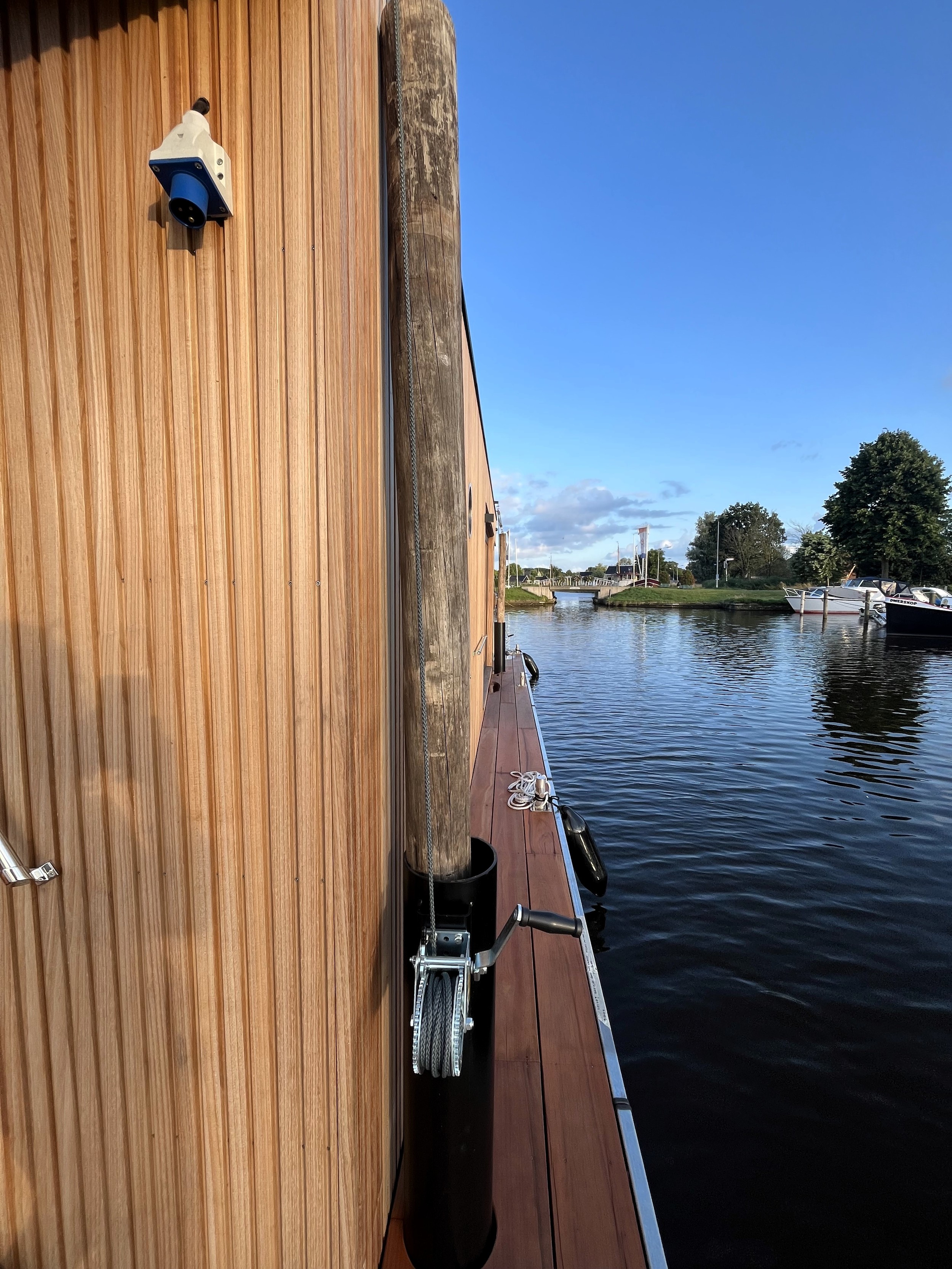 Surla 12 Houseboat Terherne (koop)ligplaats Beschikbaar