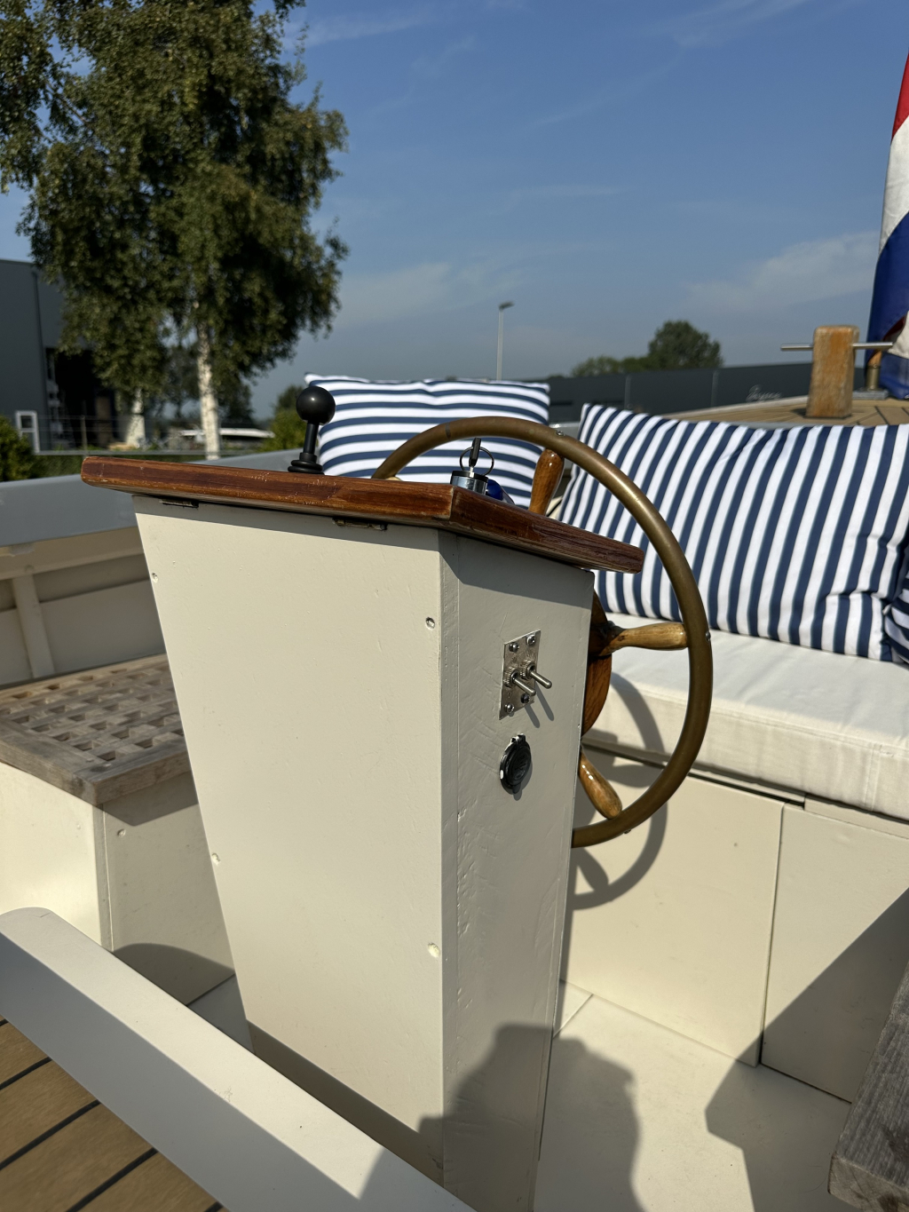 Reddingssloep 695 Electric