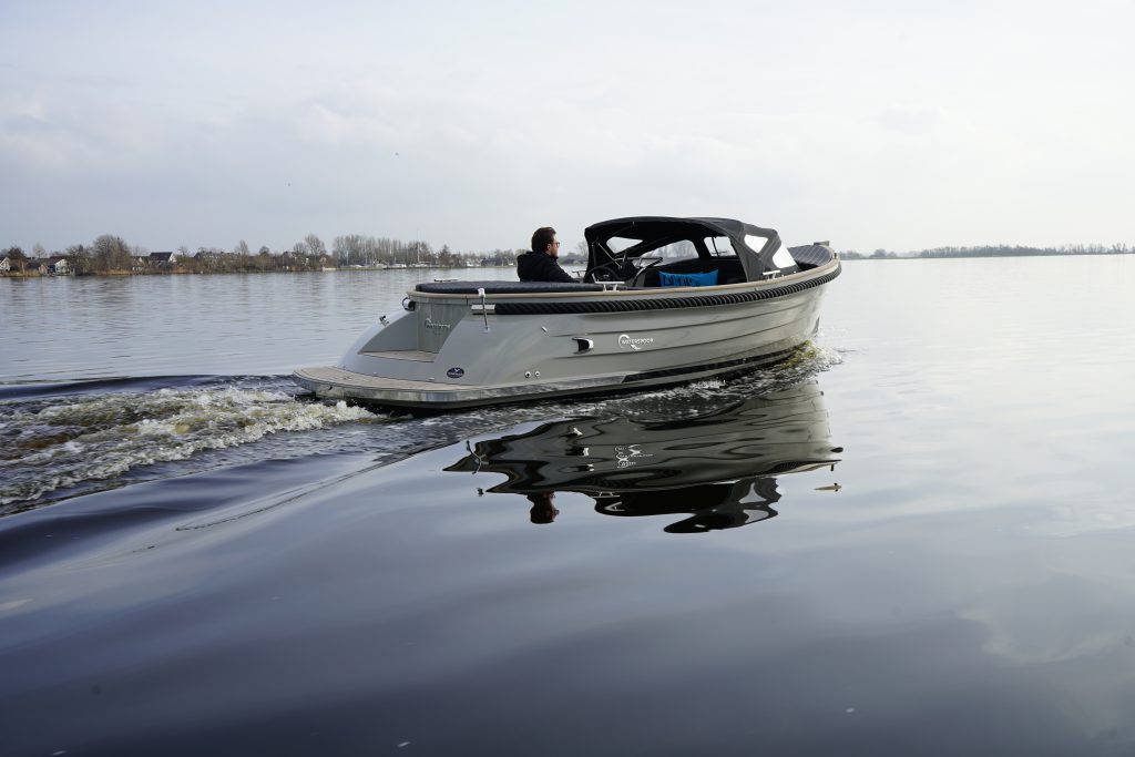 Waterspoor 646  DEMO met 60 Pk & ZONDAGS GEOPEND