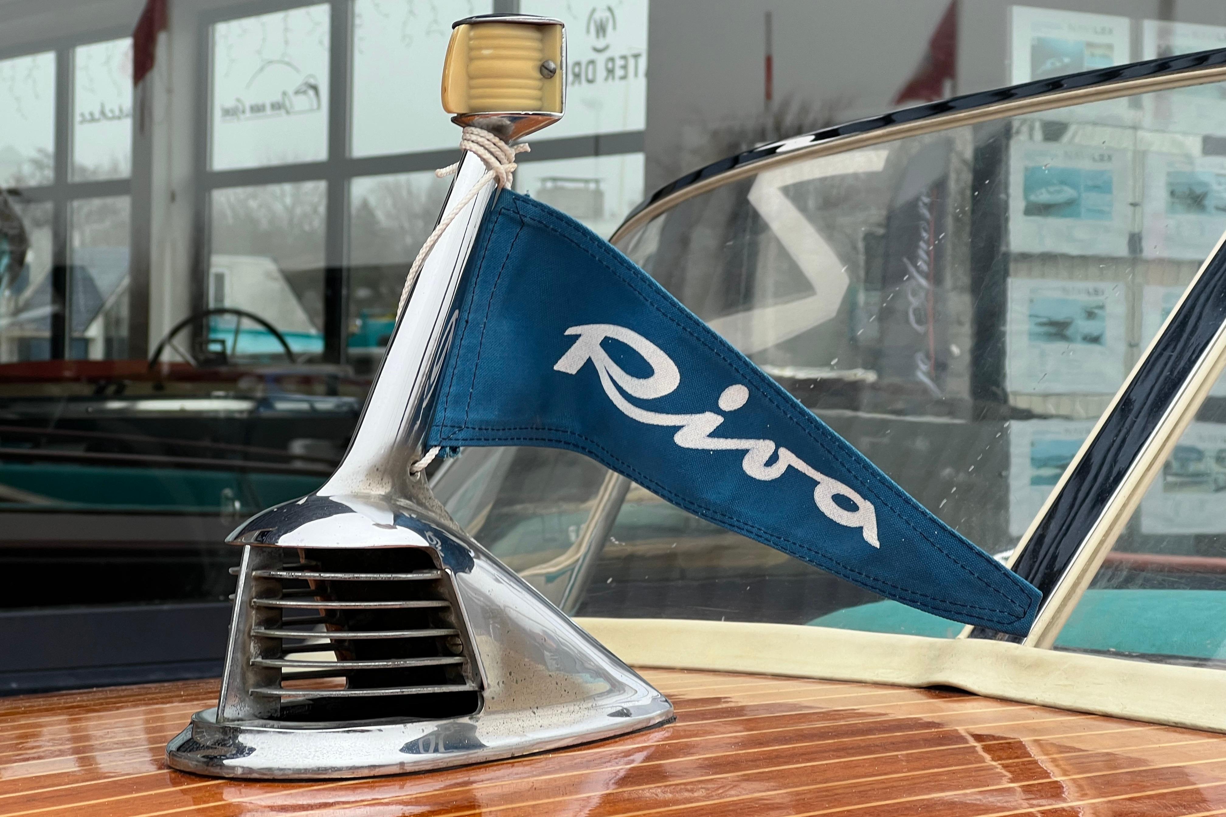 Riva Junior