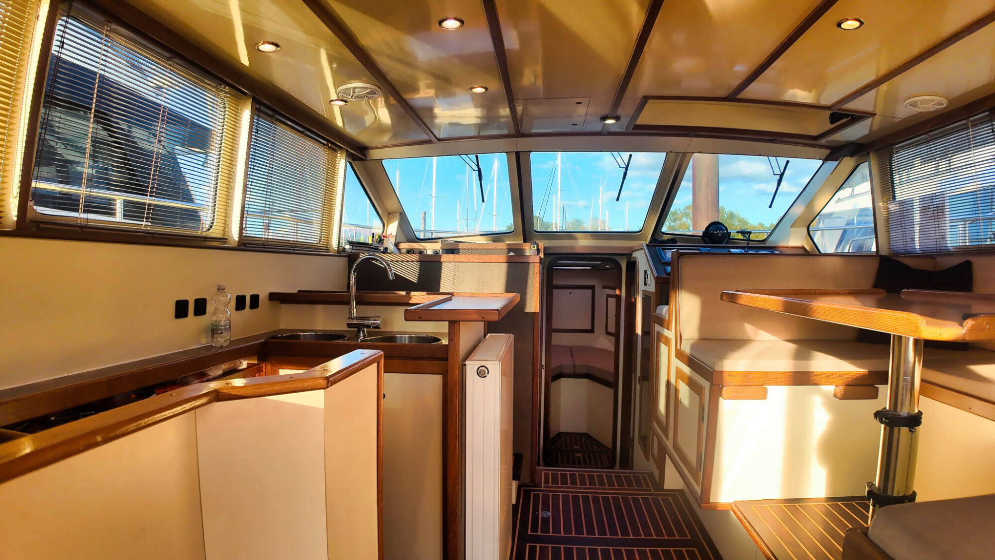 Bruce Roberts Euro 12.00 Flybridge