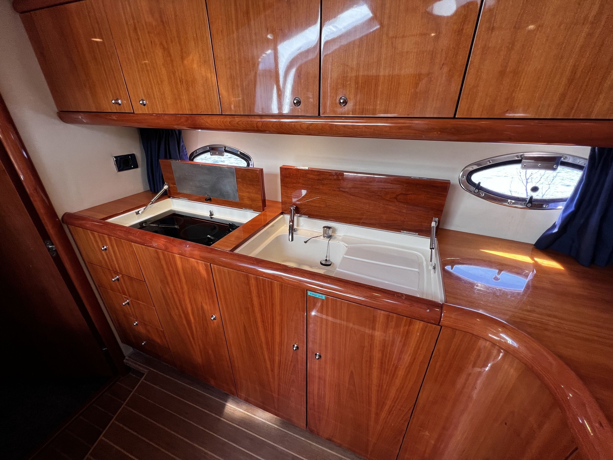 Sunseeker Camargue 50