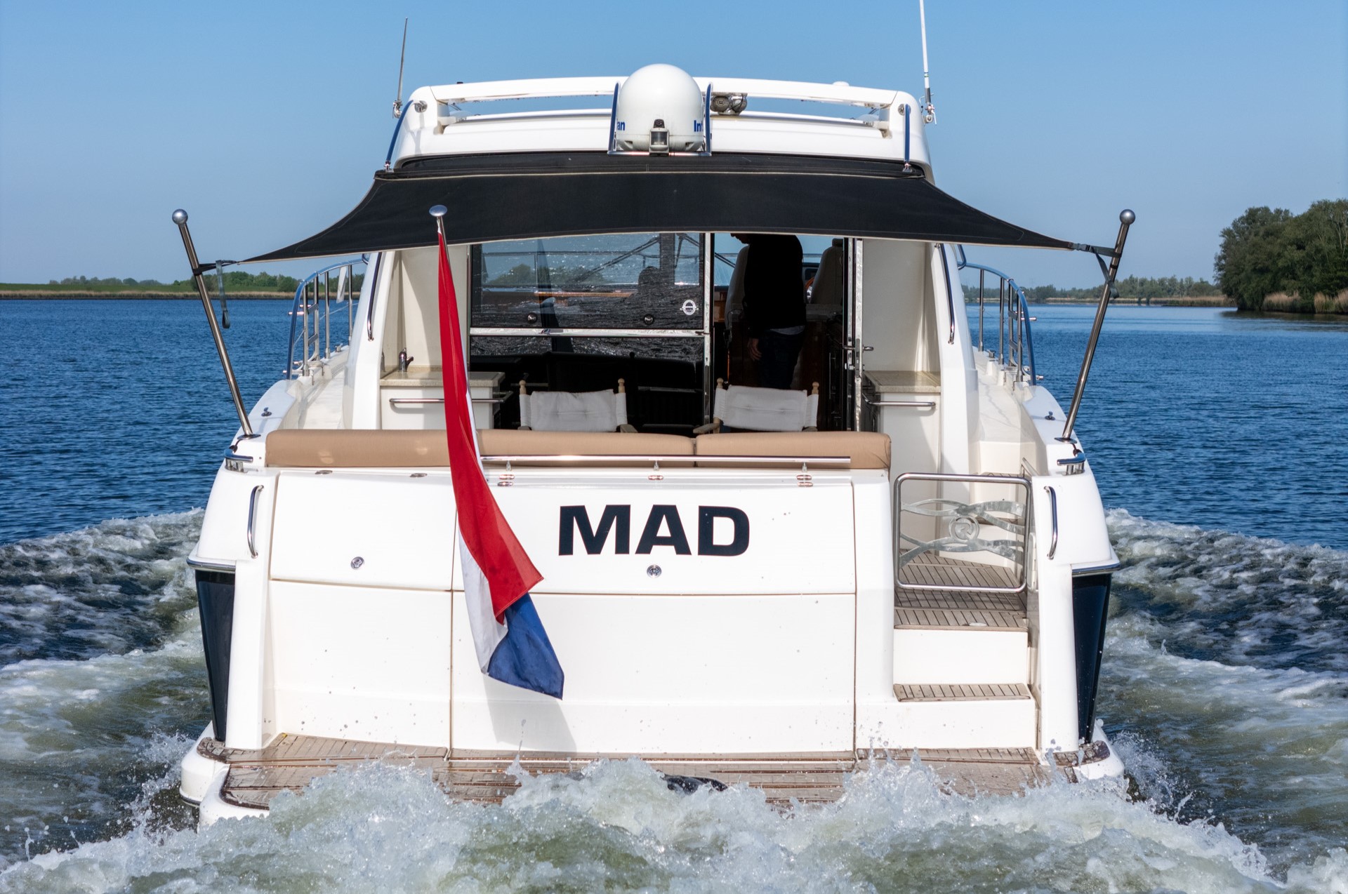 Rivièra 4700 Sport Yacht