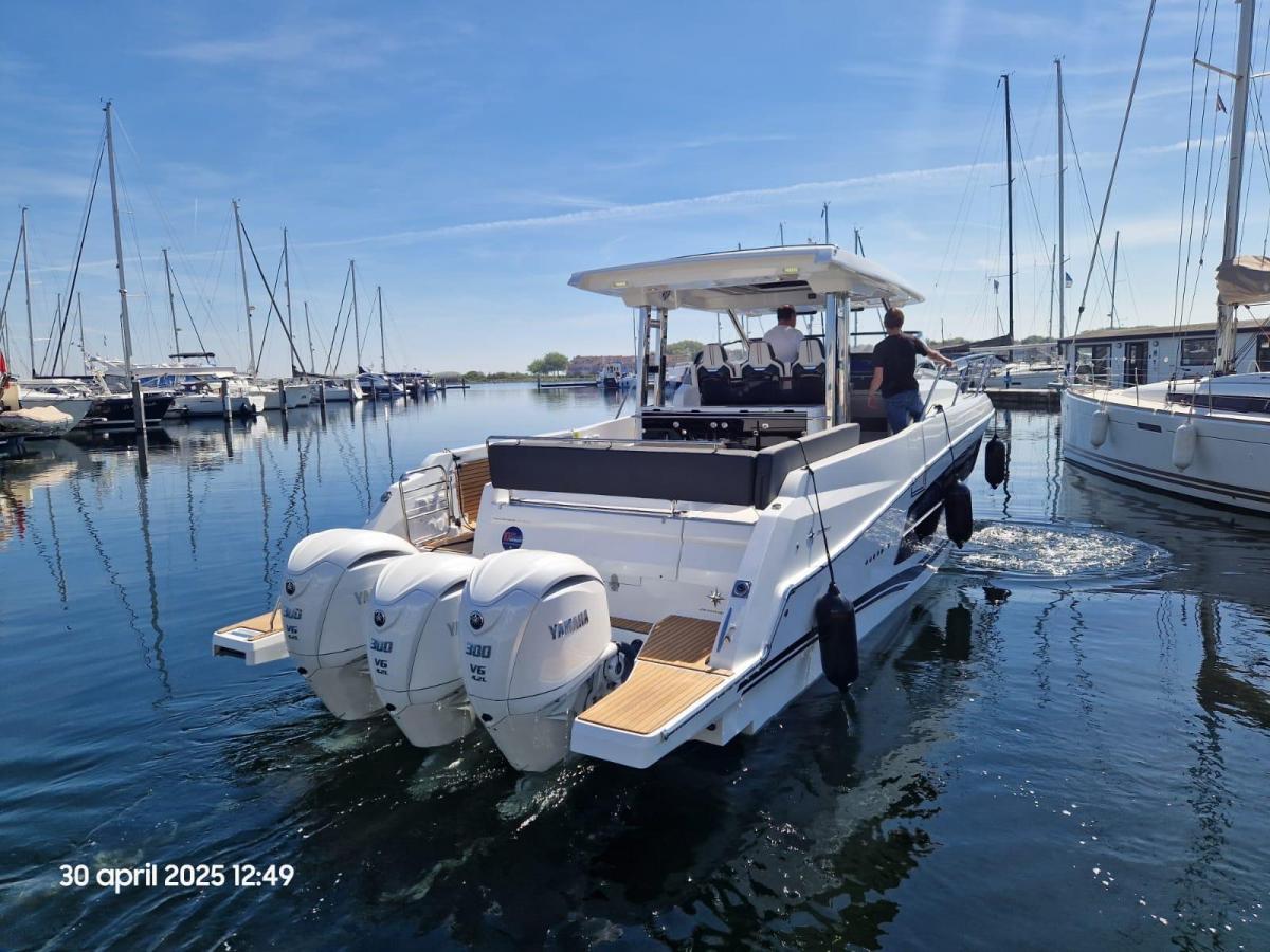 Jeanneau Cap Camarat 12.5-WA