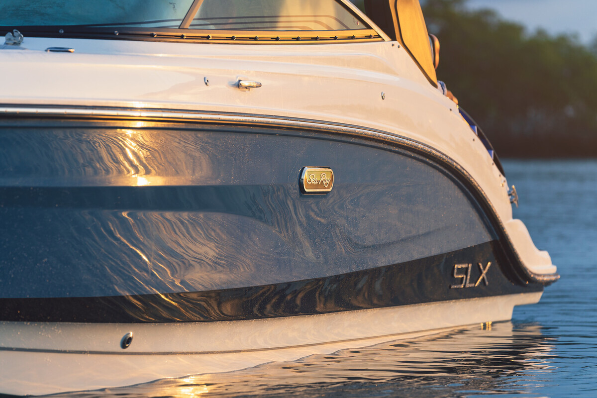 Sea Ray SLX 260 MY2025