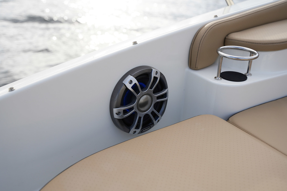 Sea Ray Sundancer 320