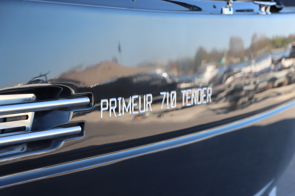 Primeur 710 Tender