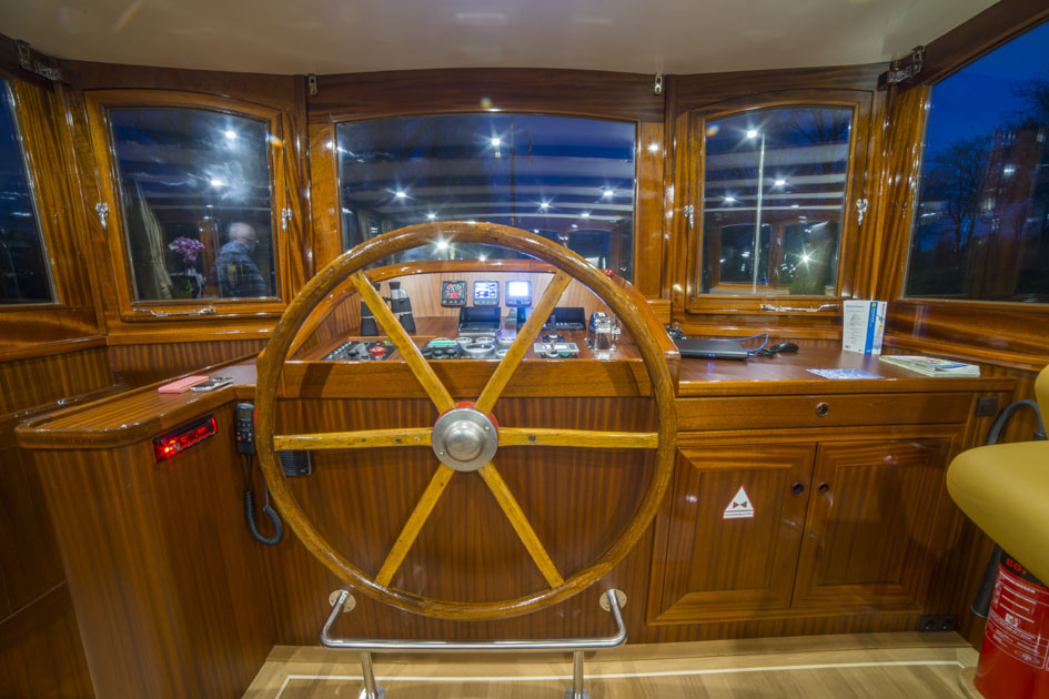 Luxe Motor Cruise 19.75