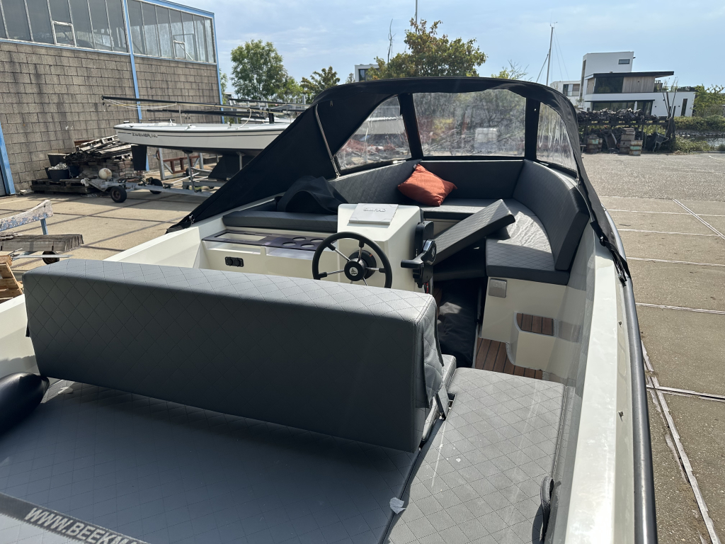 Namare Rebel 560