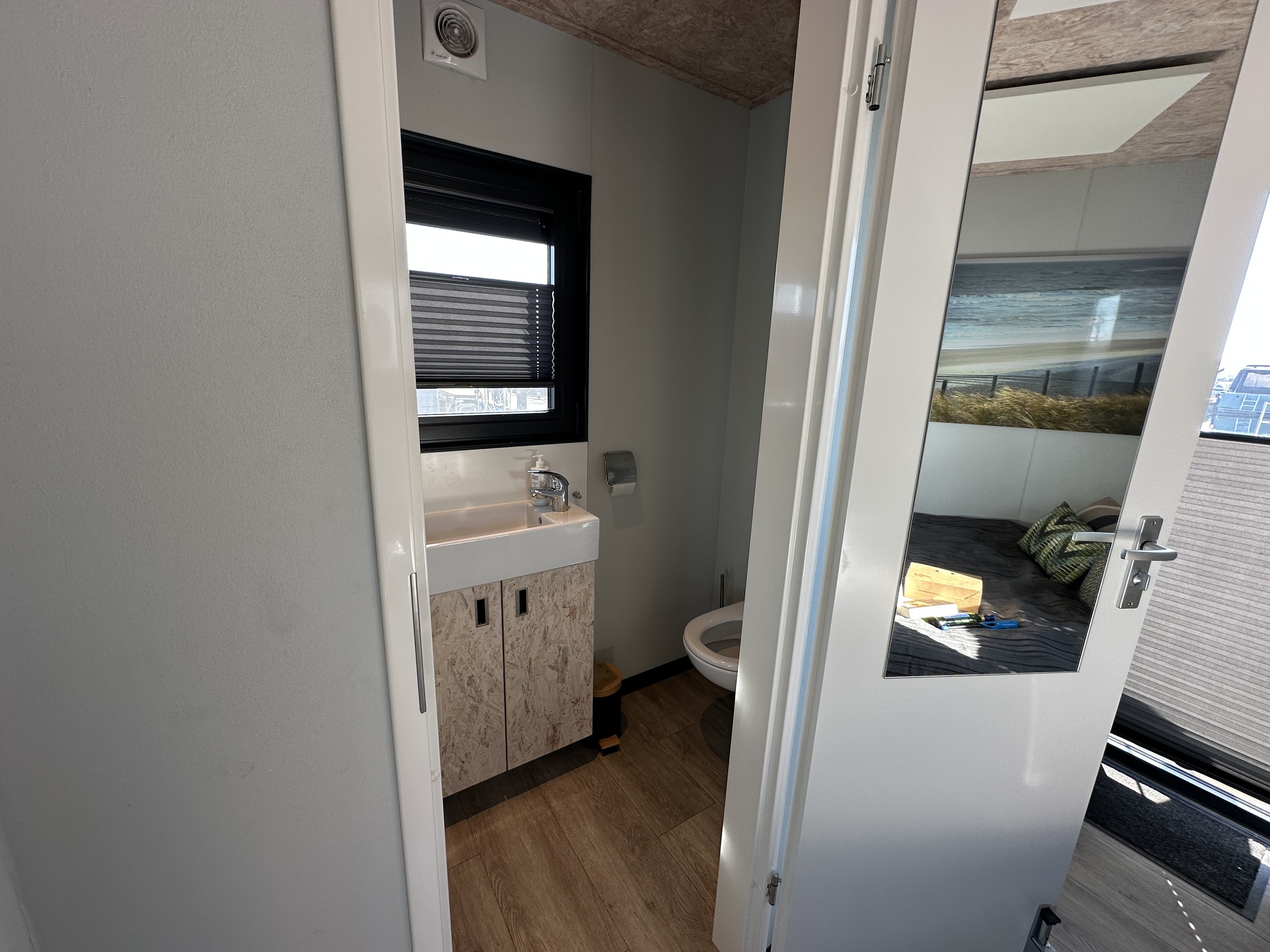 Gielissen Marin Home 32 Tiny Houseboat