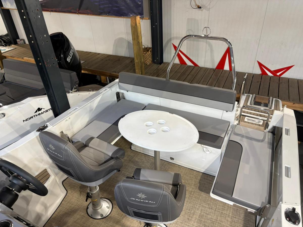 Jeanneau Cap Camarat 6.5 Walk around