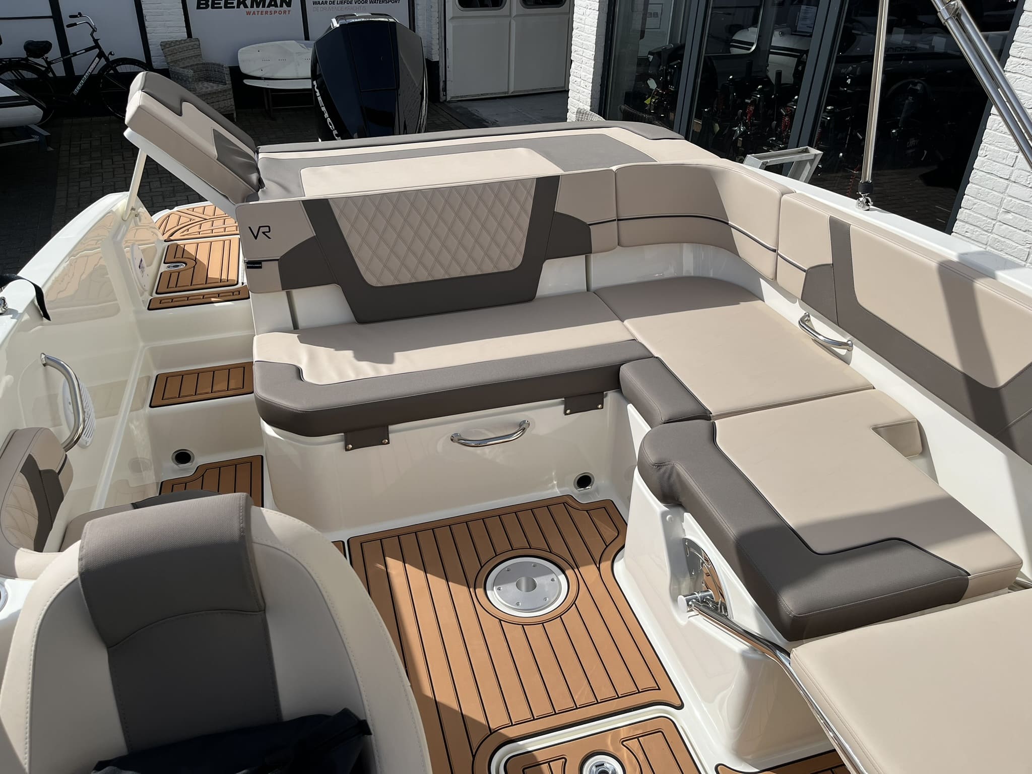 Bayliner VR6 Bowrider