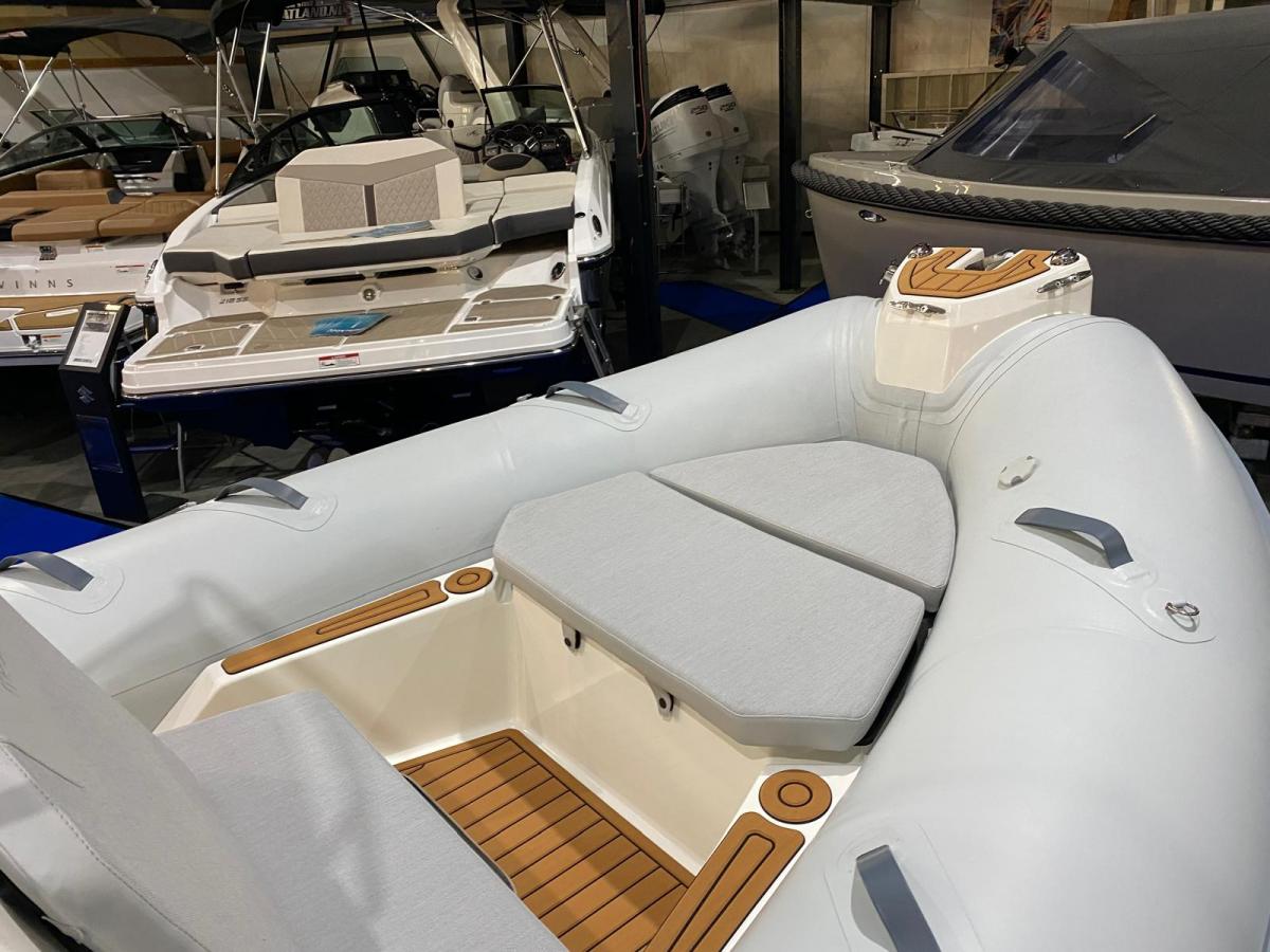 Zodiac Medline 5.8 RIB Voorjaar aanbieding