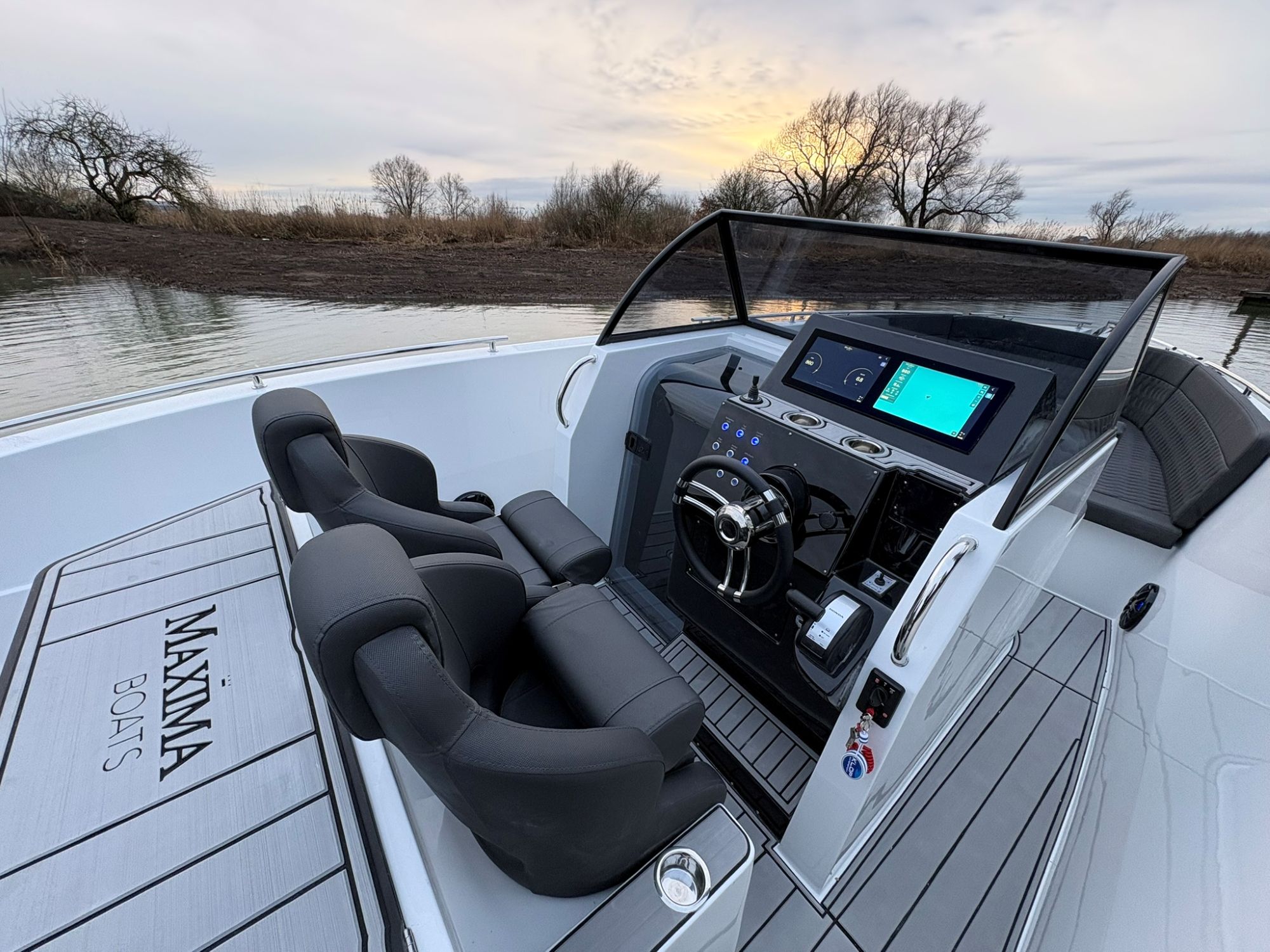 Maxima Boats 800 sport met een Honda 250 pk
