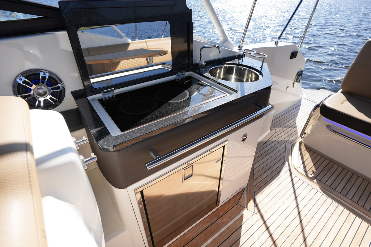 Sea Ray Sundancer 290