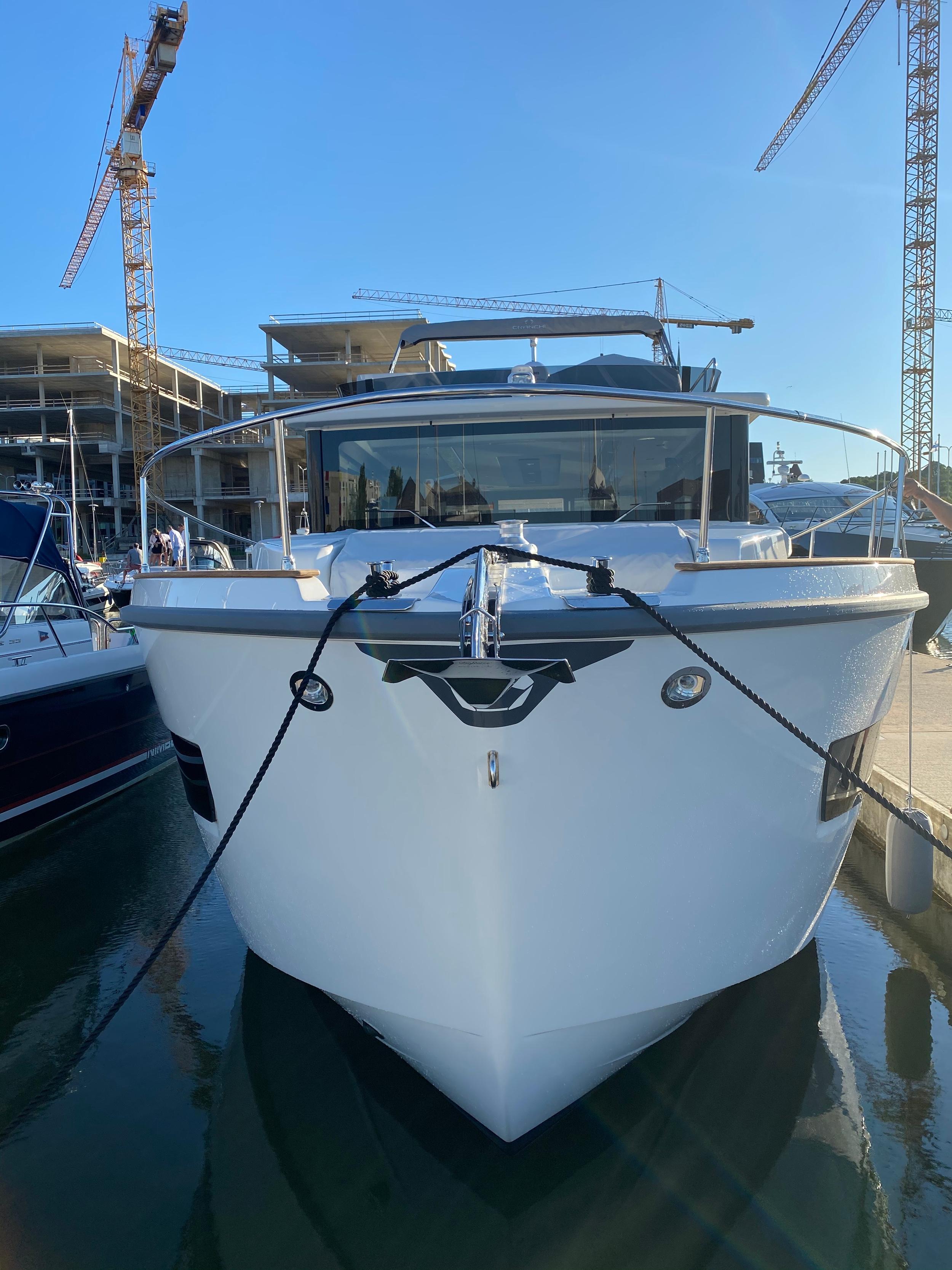 Cranchi T43 Eco Trawler Long Distance