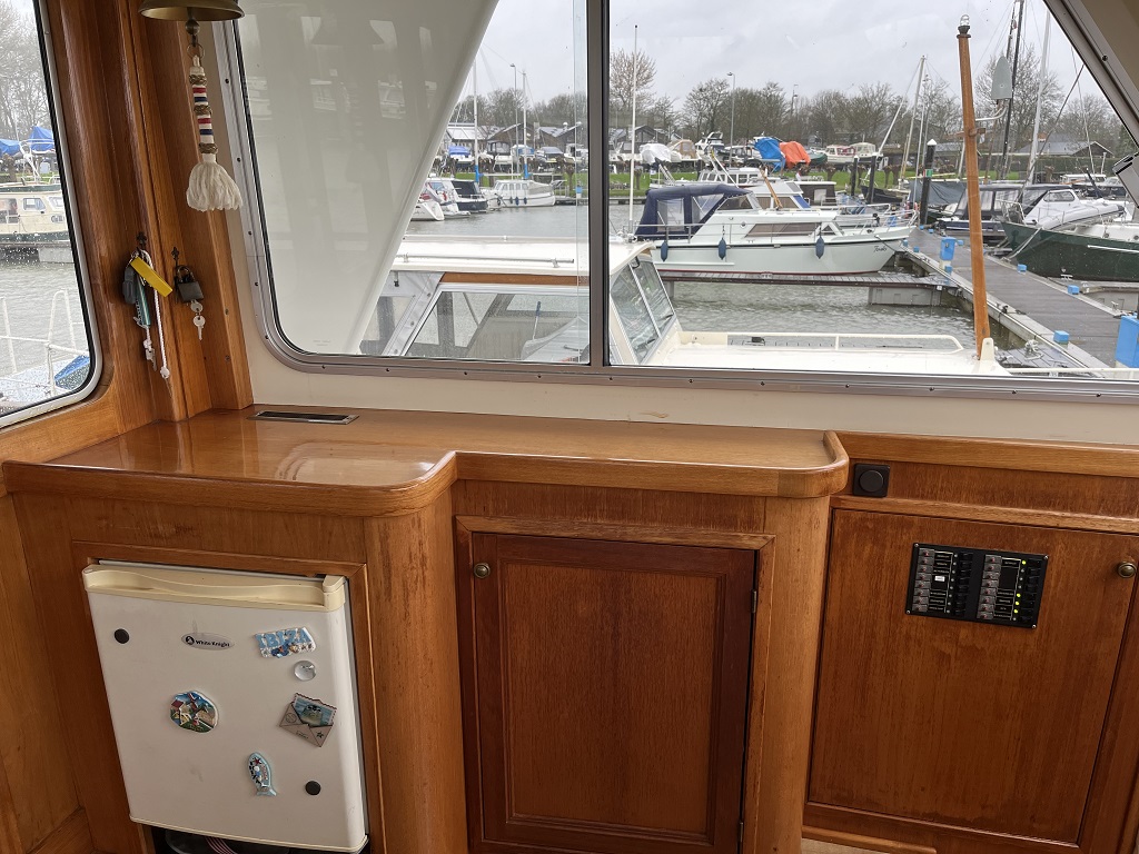 Blauwe Hand Trawler 1400