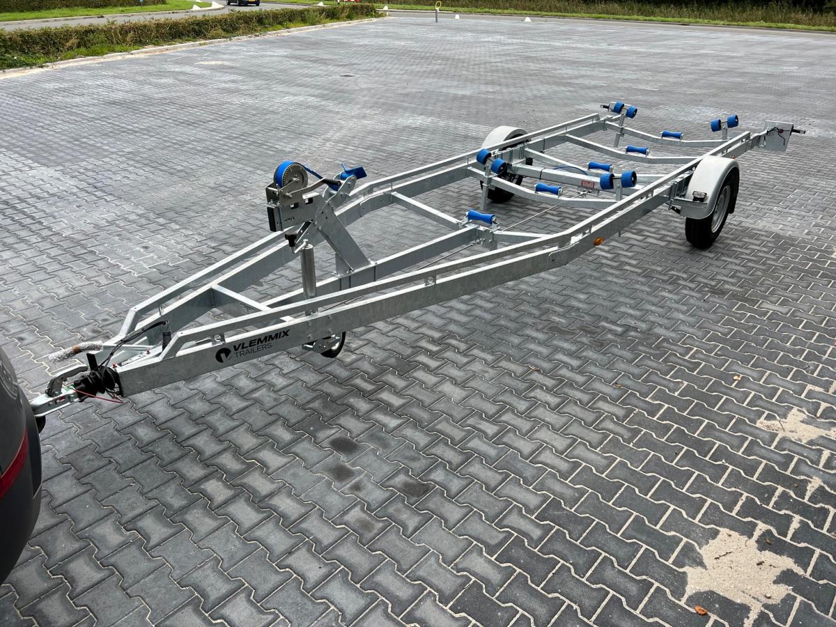 Vlemmix 1800 KG met Wegklapbare LED verlichting