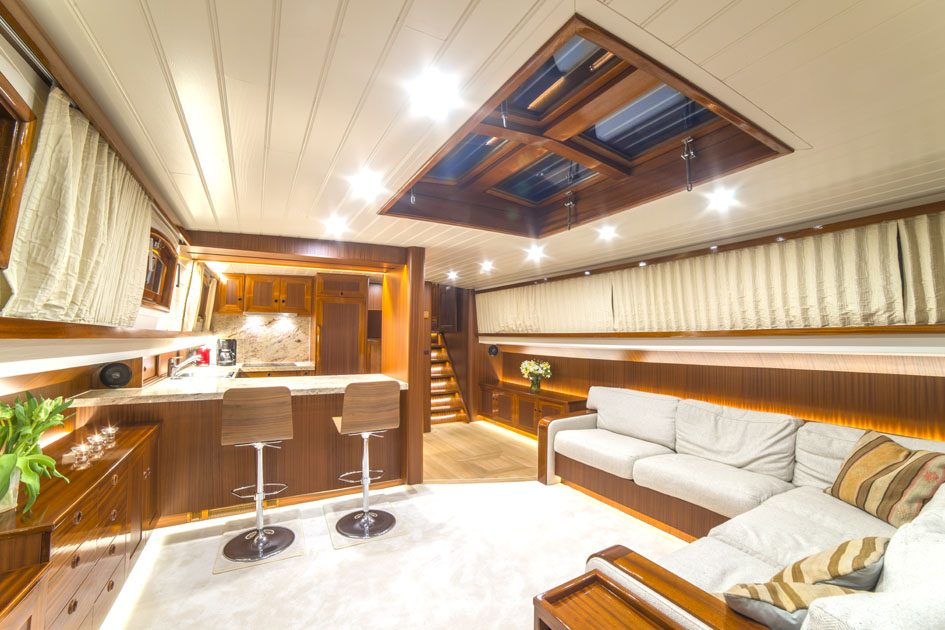 Luxe Motor Cruise 19.75