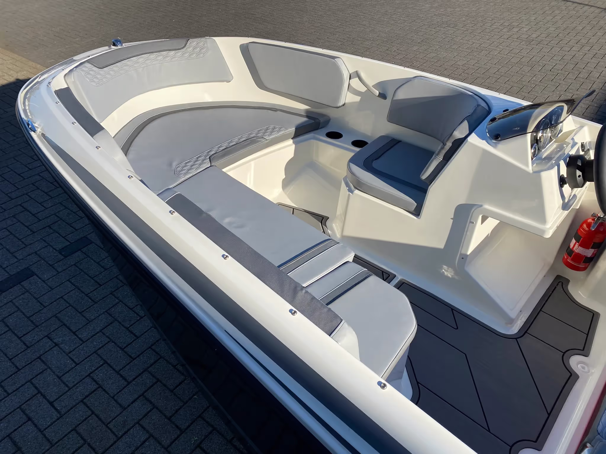 Bayliner Element M15