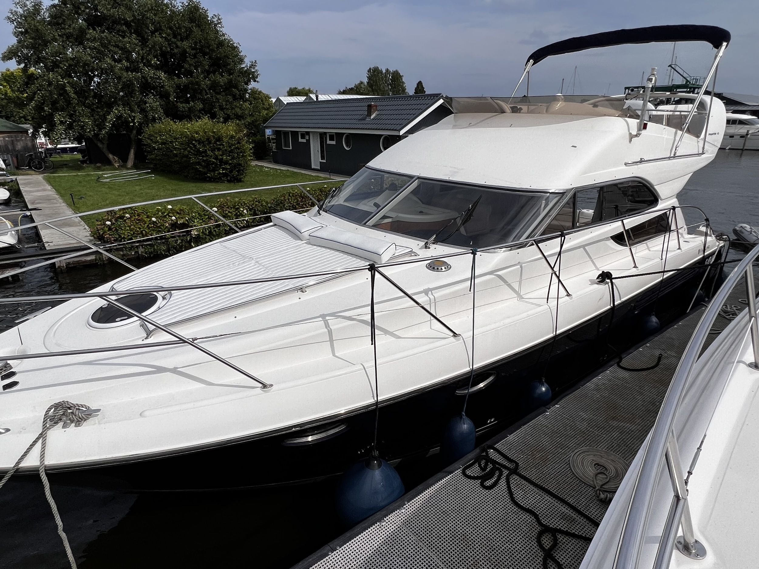 Fairline Phantom 42