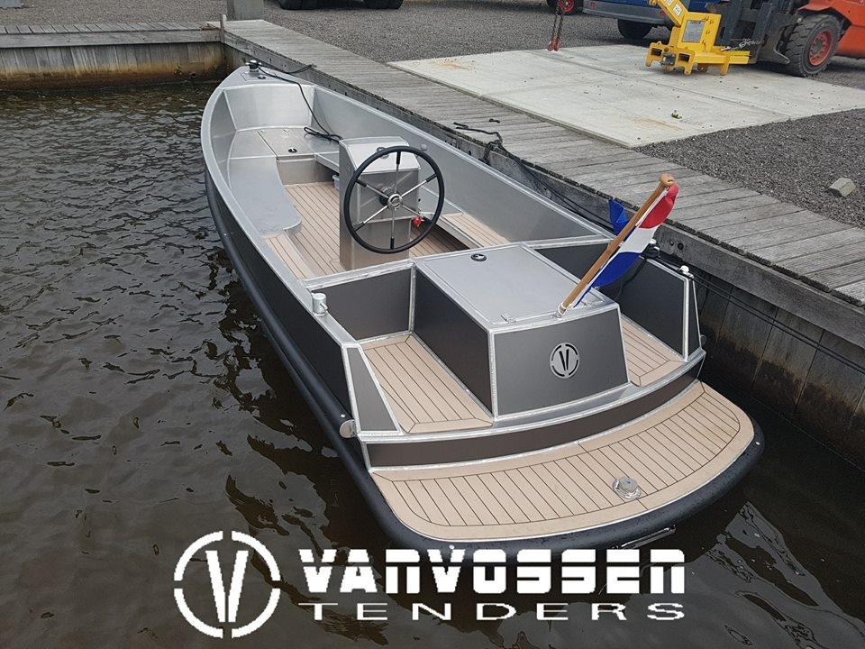 Van Vossen VanVossen Tender 595