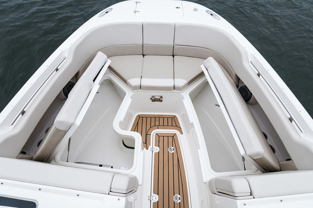 Boston Whaler 320 Vantage