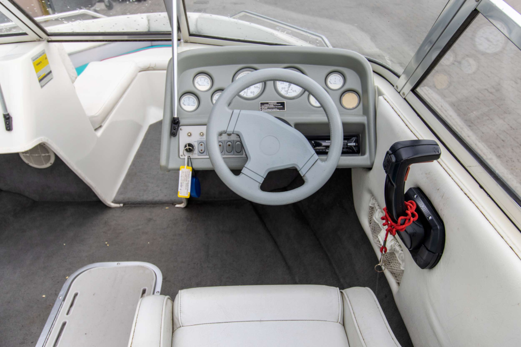 Dynasty 171 Elanti Bowrider