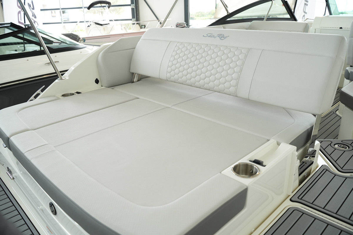 Sea Ray SDX 250