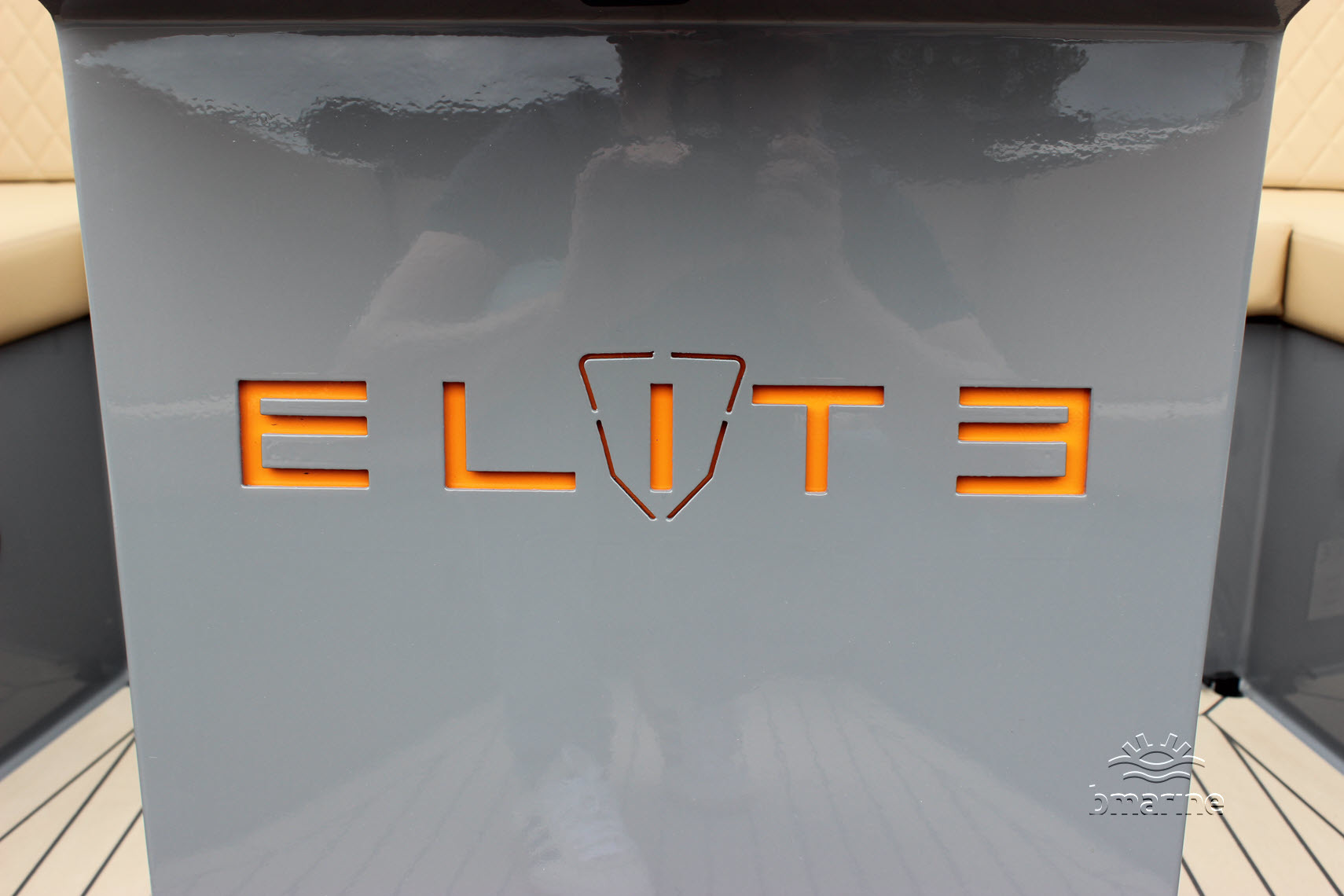 Elite 717 Tender