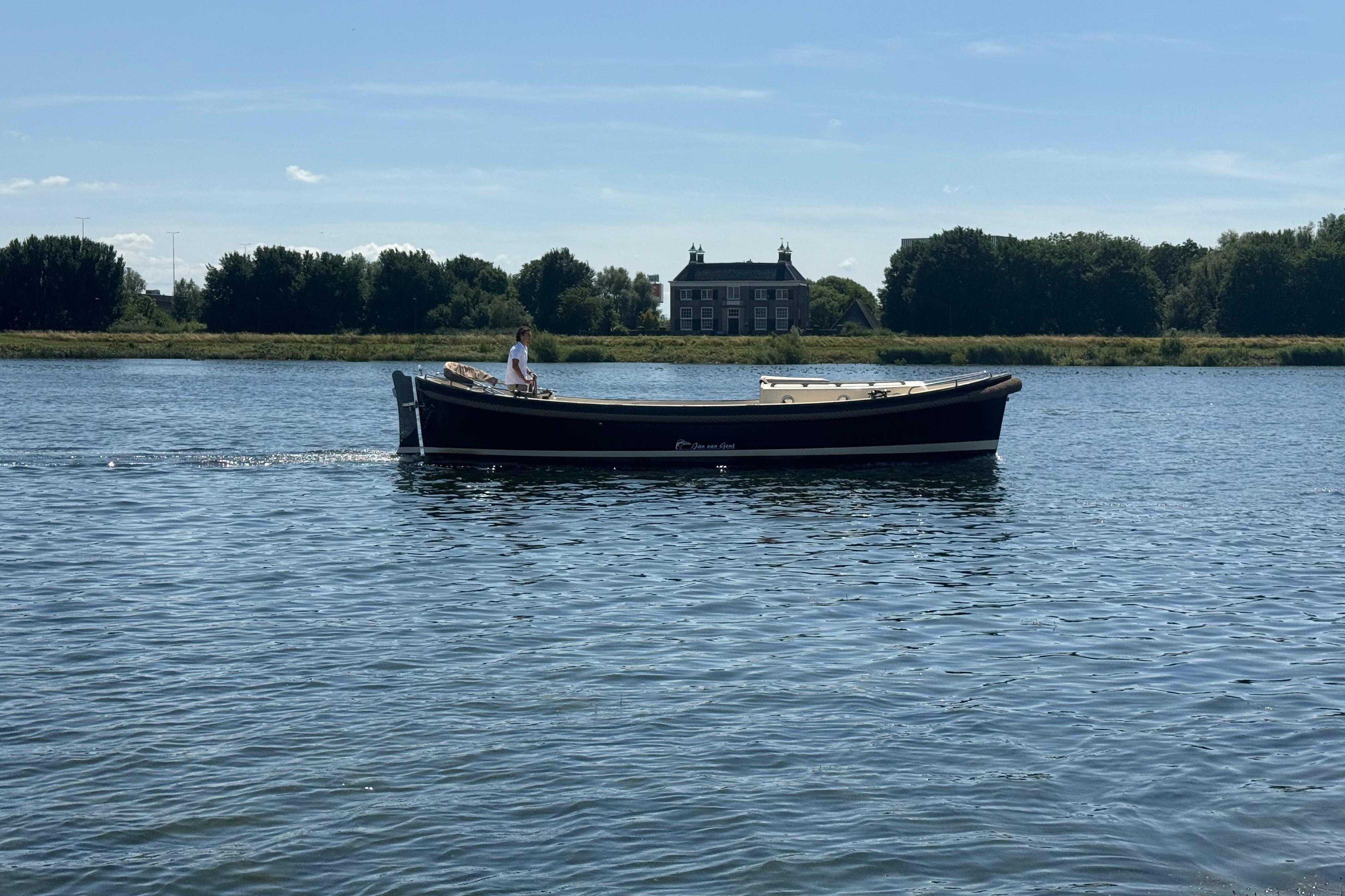 Jan Van Gent 10.35 Cabin