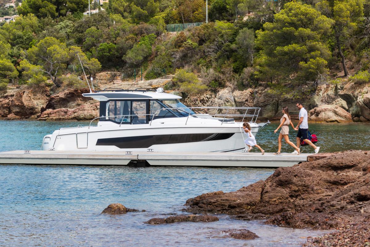 Jeanneau Merry Fisher 895 serie 2. Dit schip is aanwezig op de Yamaha stand van hiswa te water 2026.