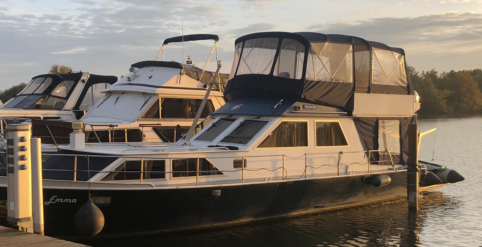 Veerdörn 13.00 Flybridge Veerdörn 13.00 Flybridge