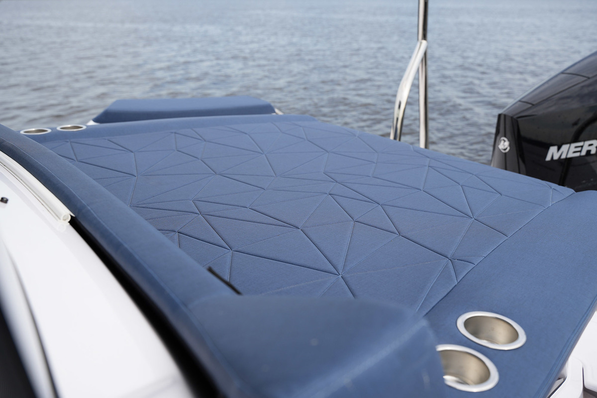 Axopar 29 XC Cross Cabin