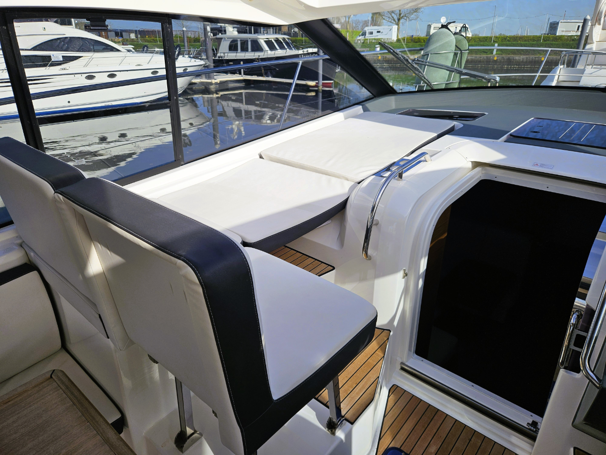 Bavaria S 40 HT