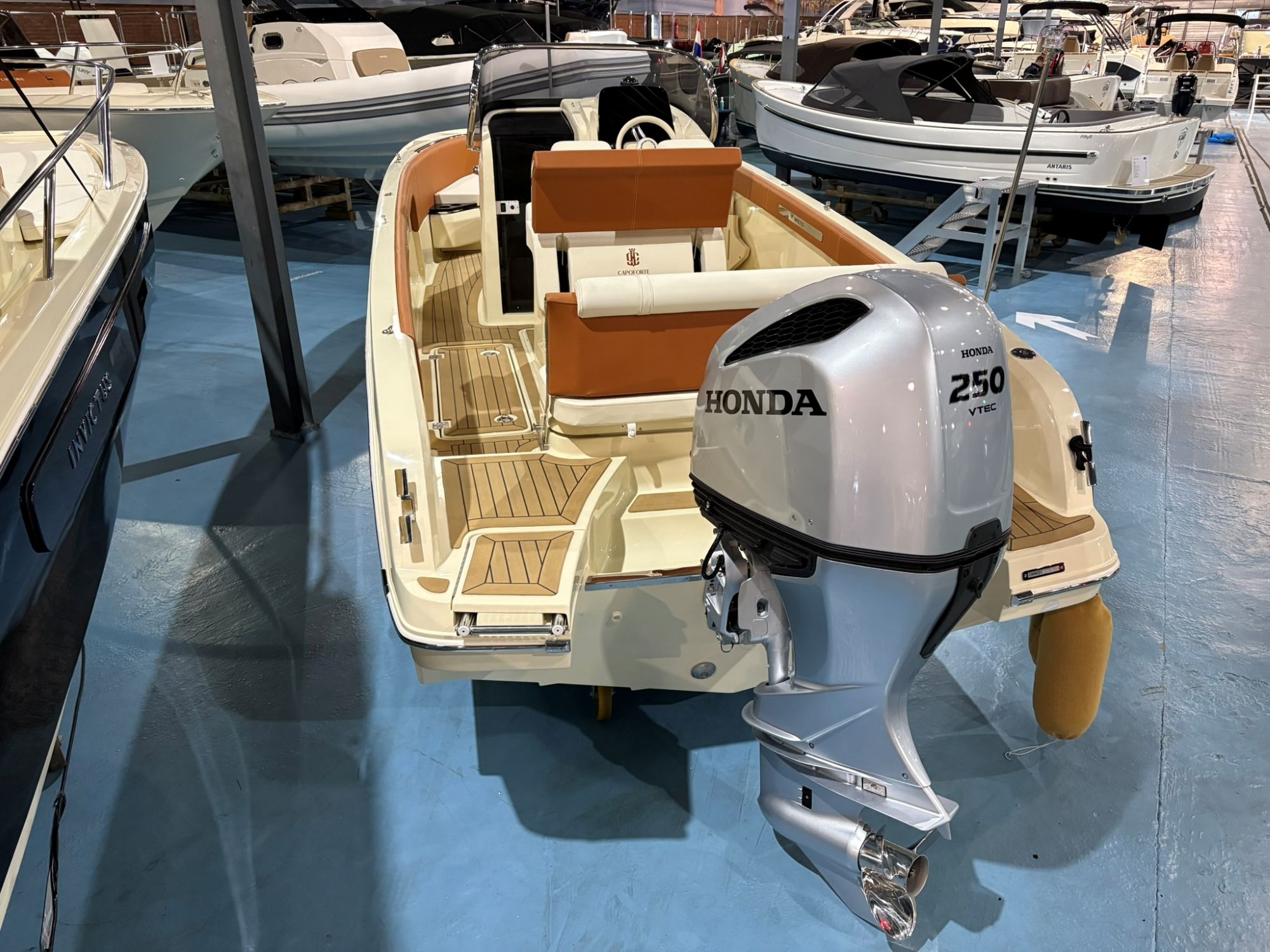 Capoforte Boats Capoforte 240FX met Honda 250 pk - Demomodel