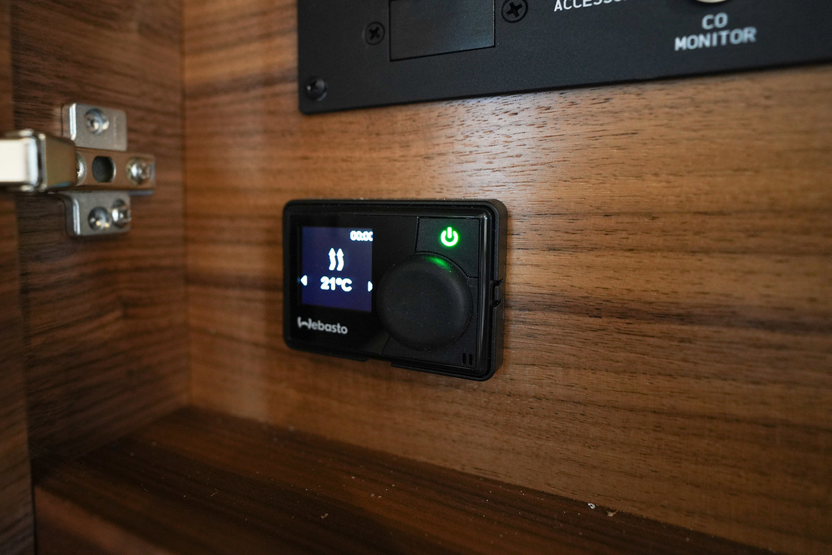 Sea Ray Sundancer 320