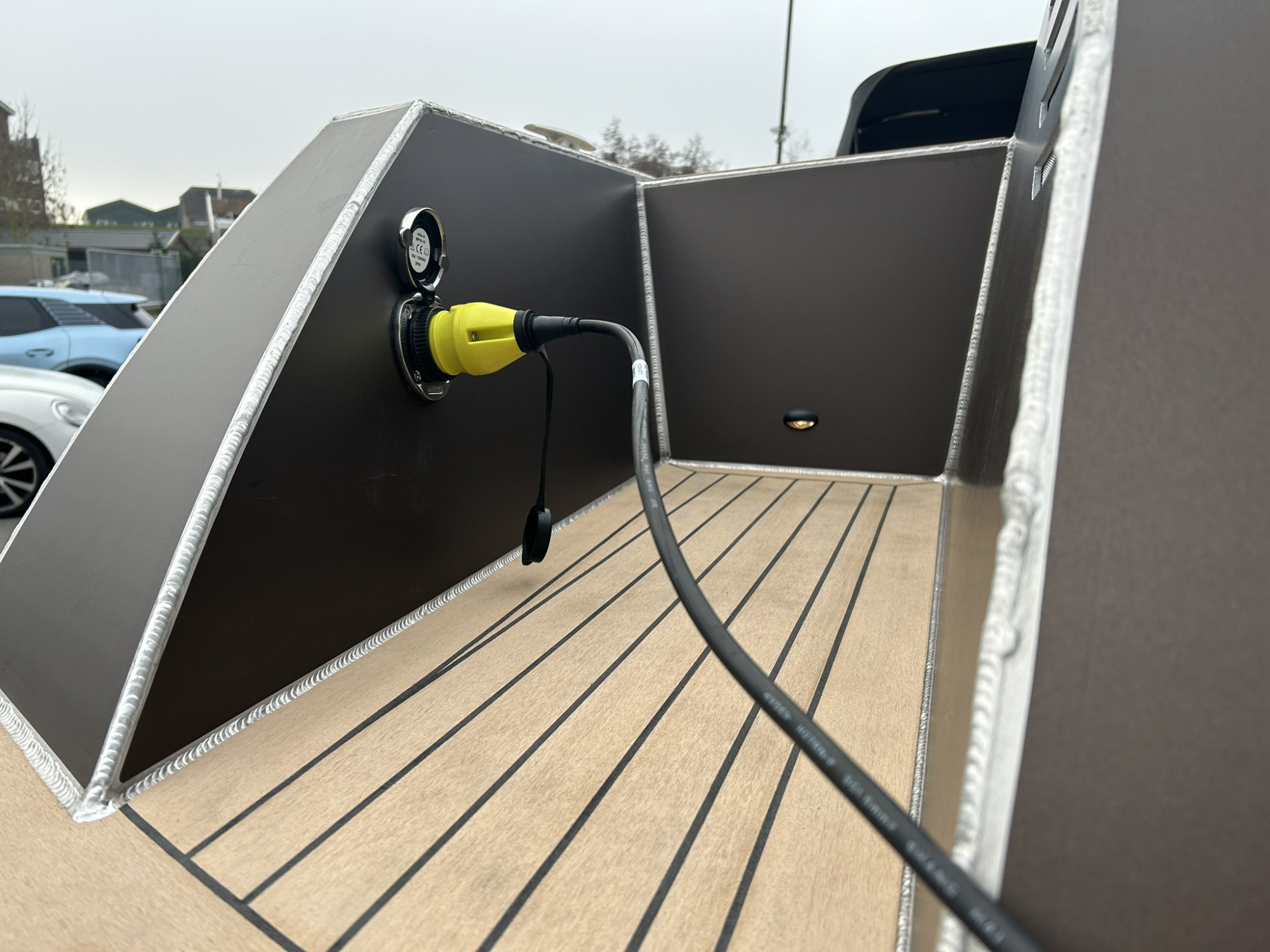 Van Vossen Tender 888 sport op voorraad