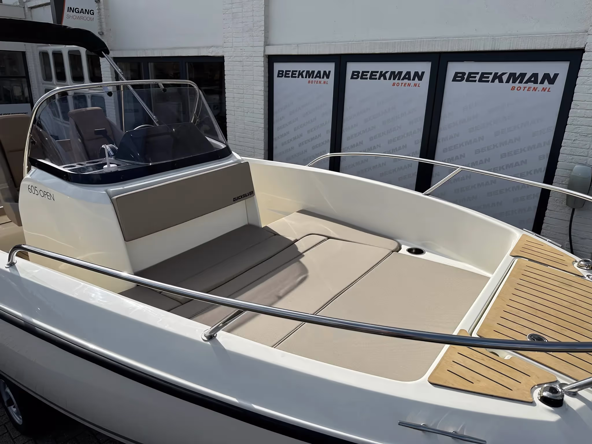 Quicksilver 605 Open