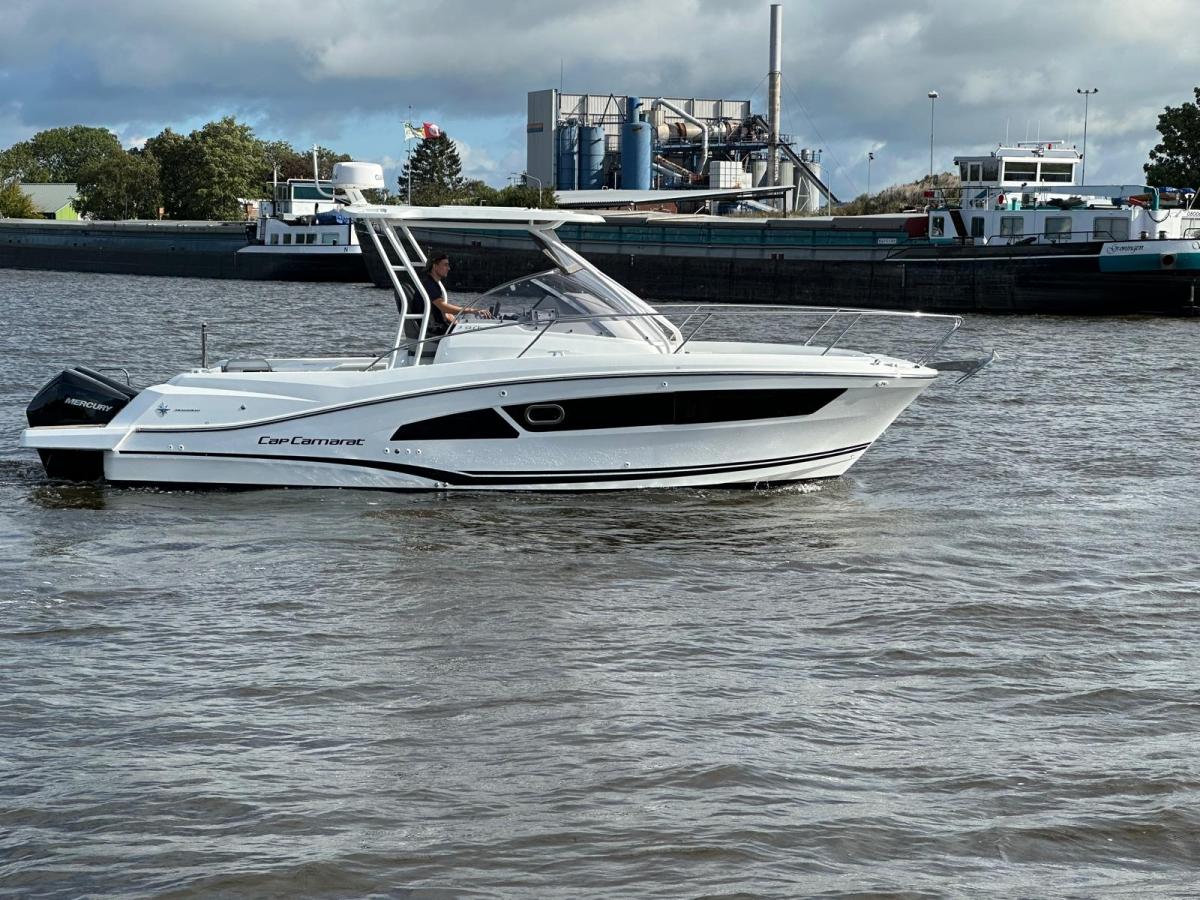 Jeanneau Cap Camarat 9.0 Walk Around with Hard-Top and airconditioning
