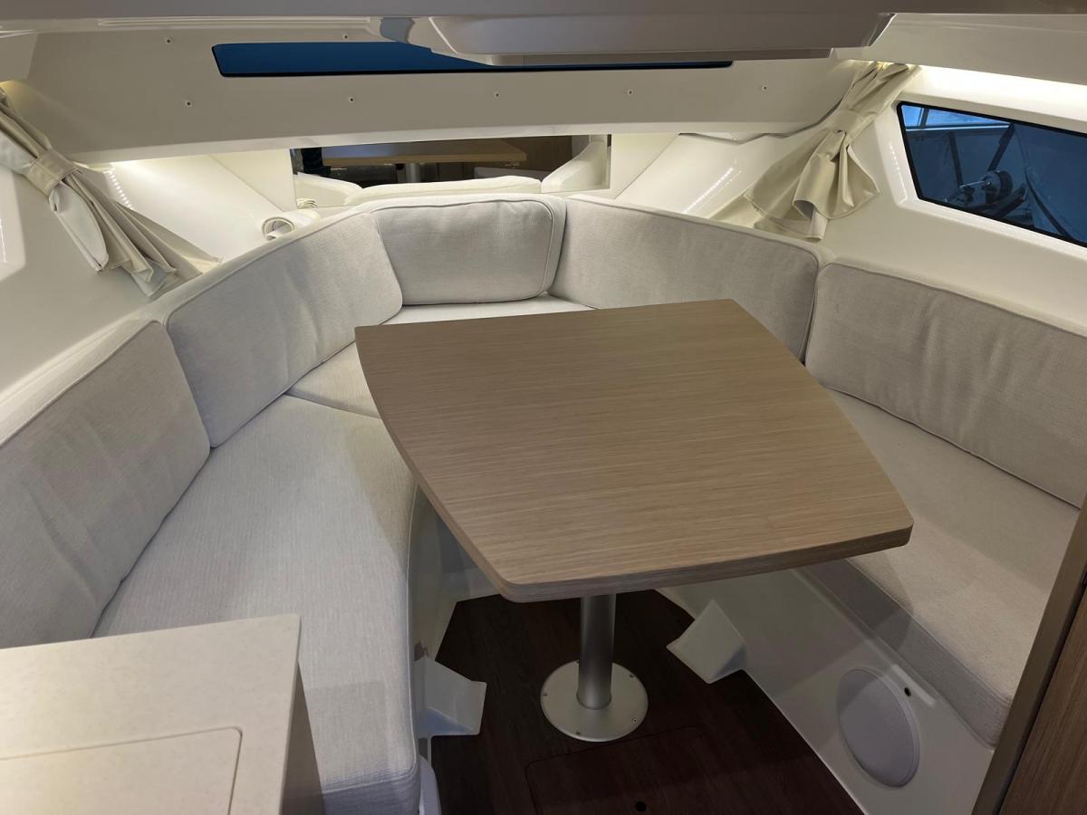 Jeanneau Cap camarat 9.0 WA serie 2