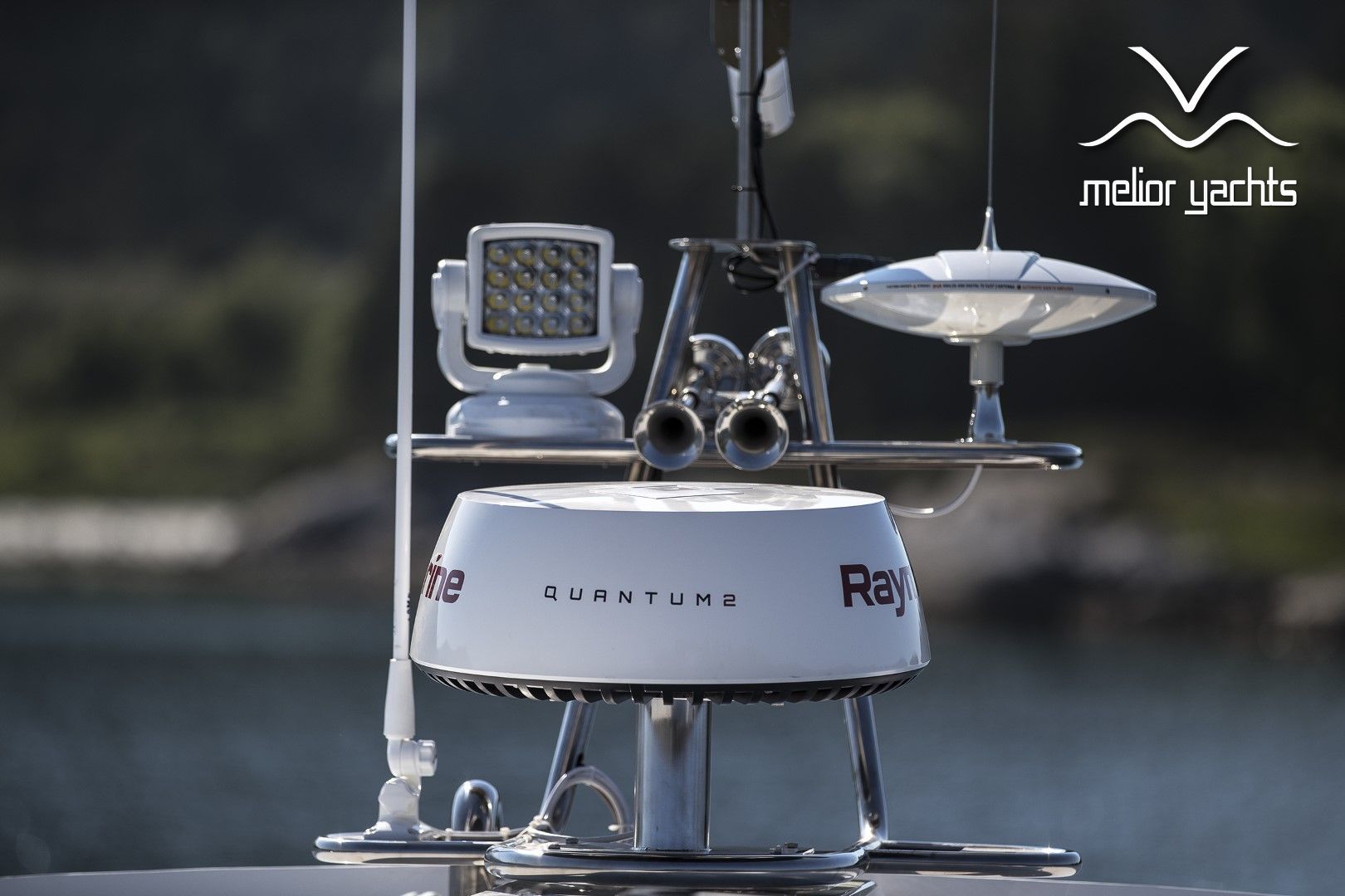 Saga 385 - Edition Walnut Interior